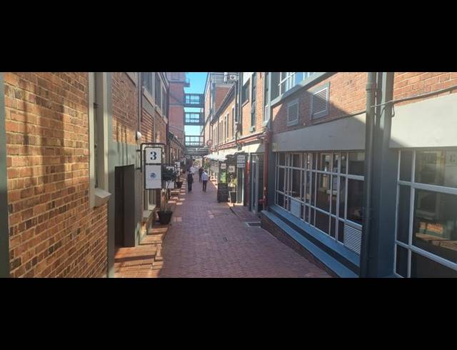 BUSINESS PROPERTY TO RENT IN MOWBRAY